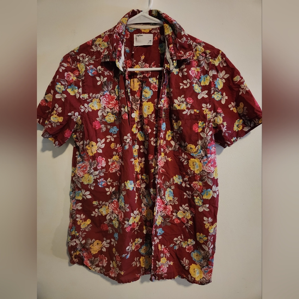 Red floral xs short-sleeved shirt